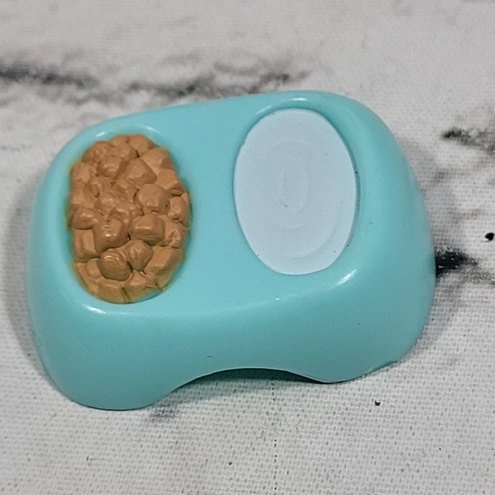 Vintage Dollhouse Pet Puppy‎ Dog With Dog House Food Water Dish Kid Kore 1994